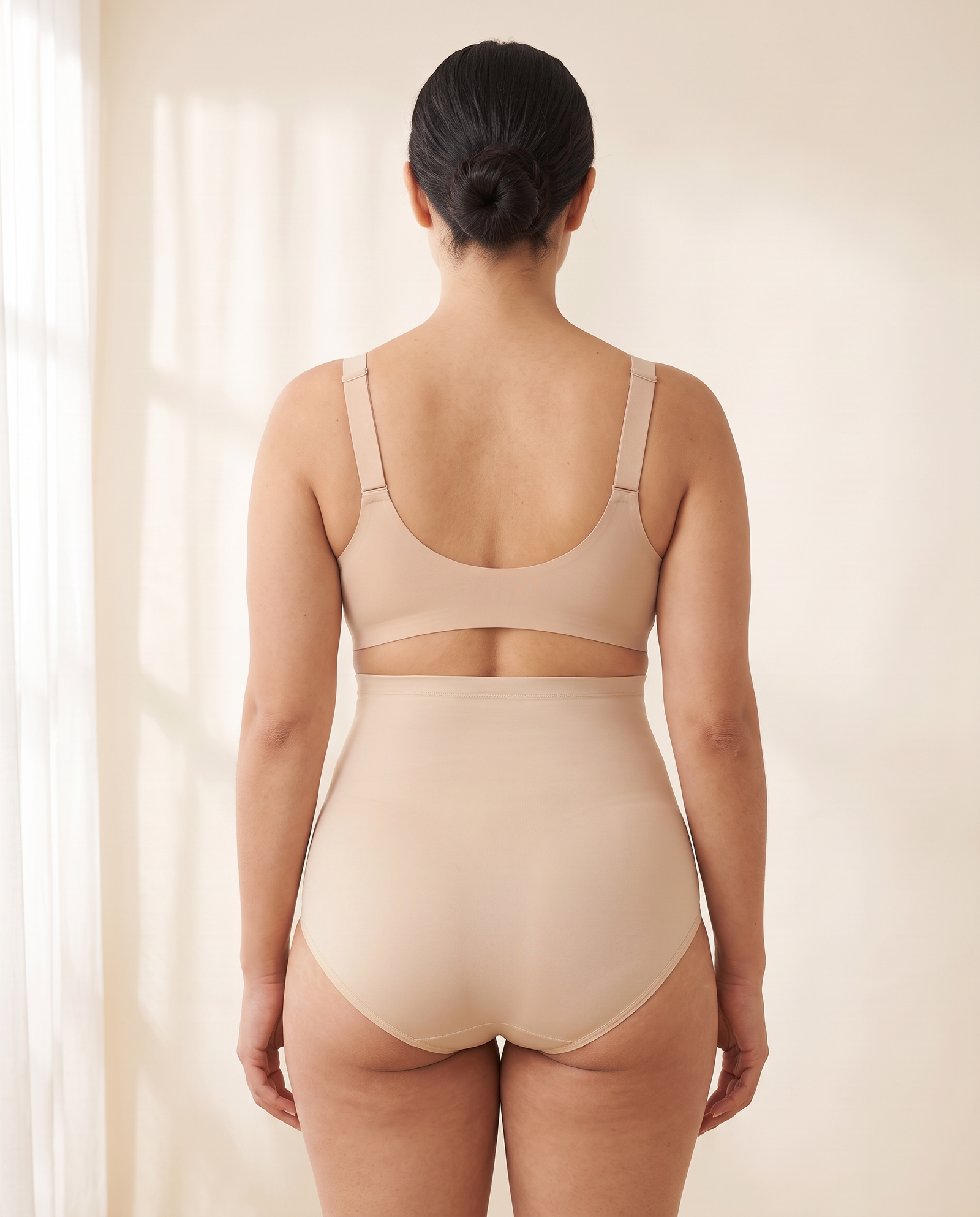 Culotte beige vue de dos